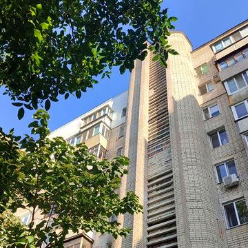 Продам 2х 8ма станція Люстдорогои Цегляний