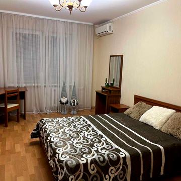БЕЗ КОМІСІЇ. Здам 1-кімн.квартиру, вул. Ахматової 28, поряд м.Позняки