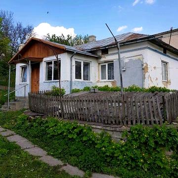 Будинок з великою ділянкою у селі Богданівка