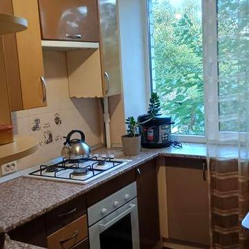Продам квартиру вул. Довженка