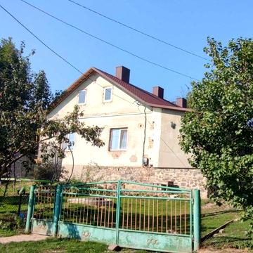 Продам 1/2 Будинку