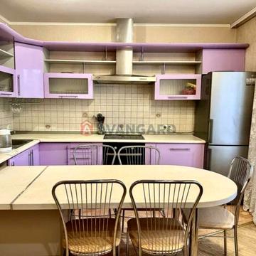 Продається 3-кімнатна квартира 104 м, метро Васильківська
