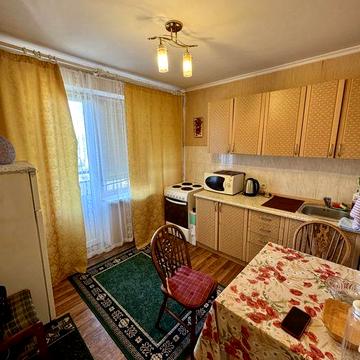 Продаж 1к квартира м Деміївська пр-кт Голосіївський 11 !