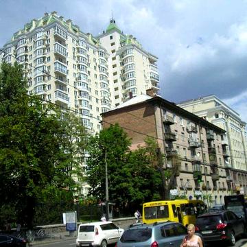 Оренда 3-кімнатної квартири по вул. Січневих Стрільців (Артема) 52А