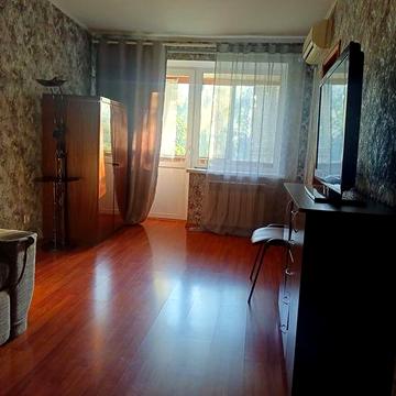 2- к.кв. Богдана Хмельницкого, Квартал , кирпич 31000$