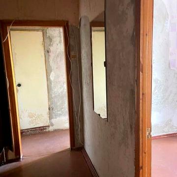 Продам 2х кімнатну квартиру на 4 мікрорайоні. 6/9 єтаж.