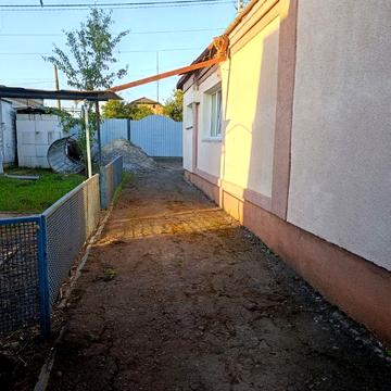 Продається будинок по вулиці Гостинній