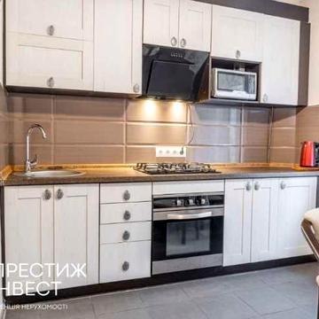 Продаж затишної 3 кімнатної квартири з меблями і технікою