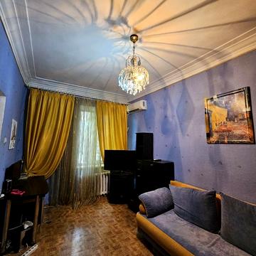 Краснослобідський узвіз, 8