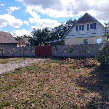 Продам будинок в смт Дніпровське