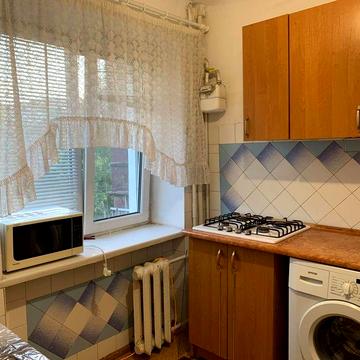 Орендат 2 кім на виставці від власника
