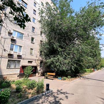 Высотка. 2к квартира на Косиора (Калныньшевского) кирпич  49м2,  7 эт