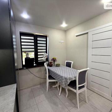 Продаж 4к Квартира Перемоги вулиця