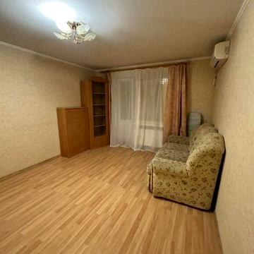 Оренда 1к-квартири Метро Олімпійська, вул. Новокзальна 19