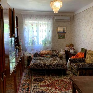 Продаётся пол дома р-н 14 школы По ул.Нижне садовая