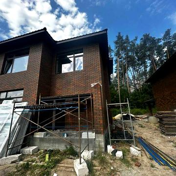 Будинок з власним виходом до лісу в 10 км. від Києва