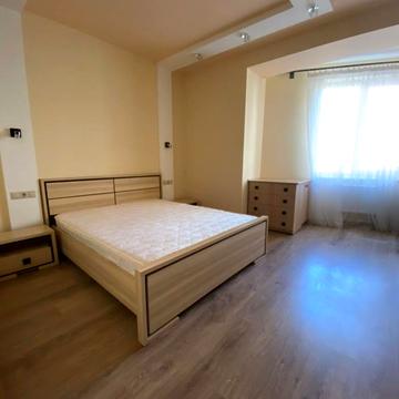 Червоної Калини просп., 64