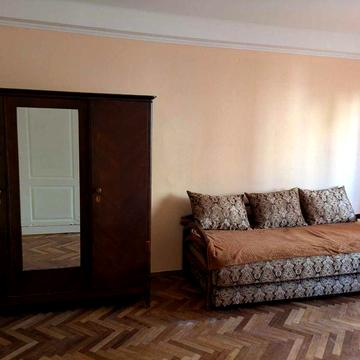 Здається однокімнатна квартира Шевченківський р-н  Златоустівська 1