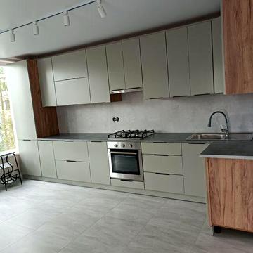 Оренда1/2  кімнатної квартири на Чернівецький