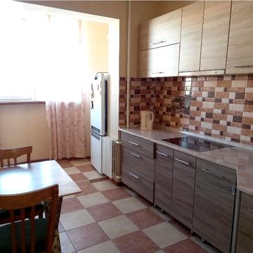 Академіка Корольова вул., 83
