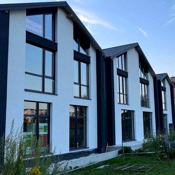Продаж дворівневої квартири з просторою кухнею-вітальнею,вул.Стрийська