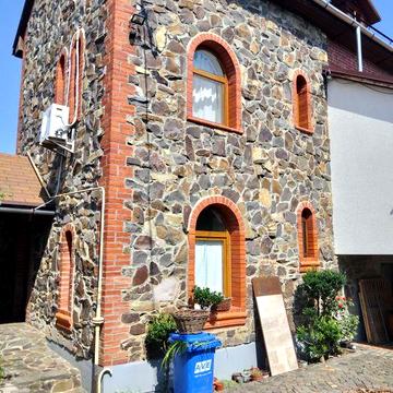 Продається будинок в центральній частині міста