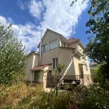 Продам дом в Институте Таирова капитальный заходи и живи