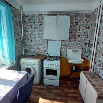 Здається 1-кім квартира в Хортицькому районі.Ціна 4500+ку.