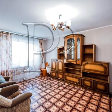 Володимирська вул., 2Б