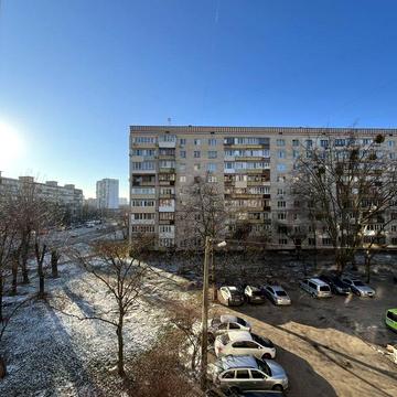 Лісовий просп., 7
