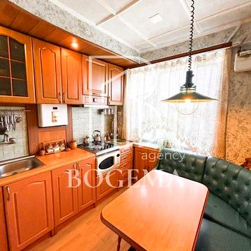 Трикімнатна в цегляному будинку, 60м2