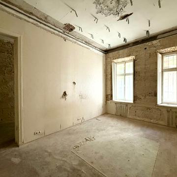 Олександра Станкова вул. (Лейтенанта Шмідта), 1