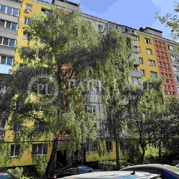 Голосіївська вул., 16