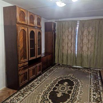 Оренда 1-кімнатної квартири по вулиці Наукова ( р-н 45 школи)