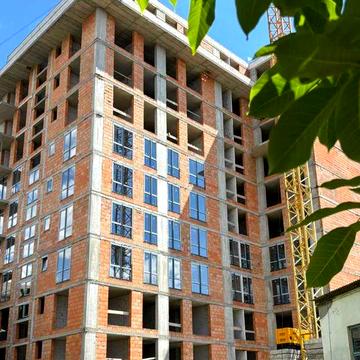 Продам 1 км кв. в центрі міста,в.Панаса Мирного, ціна нижча ніж у забу ЖК Клубний Будинок
