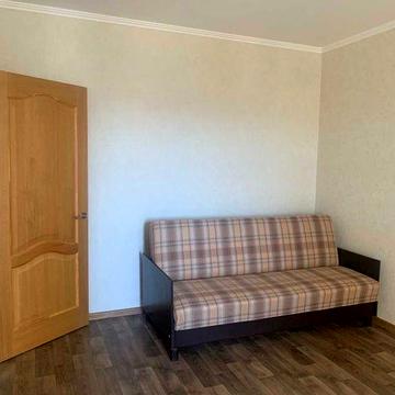 Метро Позняки, Осокорки. Продається 1-кімнатна квартира на Позняках.