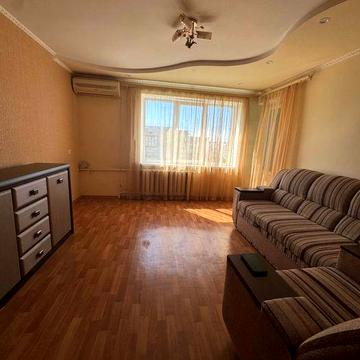 Продам 2-х кімнатну квартиру в центрі