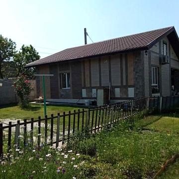 Продам будиночок біля річки