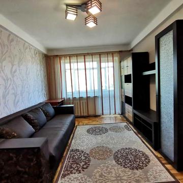 Продаж трикімнатної квартири в центрі міста