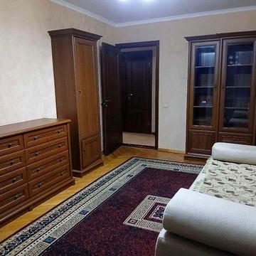 Без комісії ! Гарна 2х кім квартира, Липківського 19, до центру 10 хв.