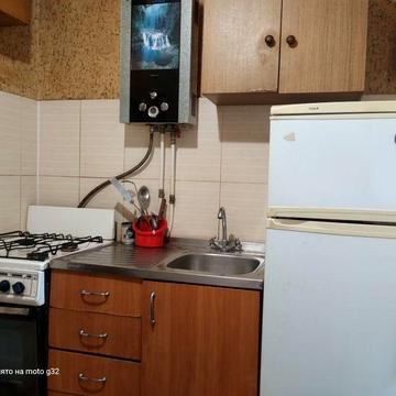 Продам двокімнатну квартиру.Військове містечко -33.