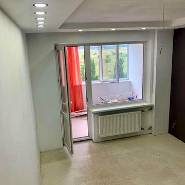 Продам 3-кімнатну квартиру на ПЗР вул.30-років Перемоги 54.