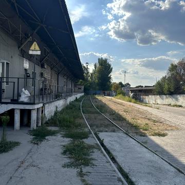 Парковий бульв. (Леонова), 1б