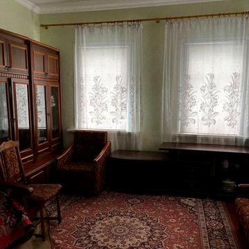 Військовим здається півбудинку в центрі без заїзду у двір