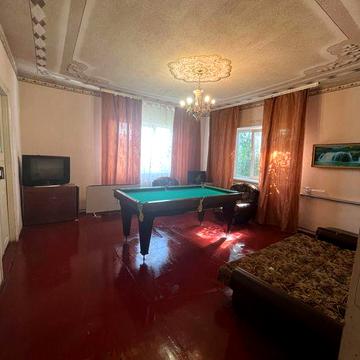 Продам будинок м. Сміла або обмін на квартиру в центрі, з доплатою.