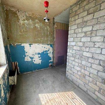 Продам велику 2-кімнатну квартиру під ремонт вул. Салтівське шосе 240а