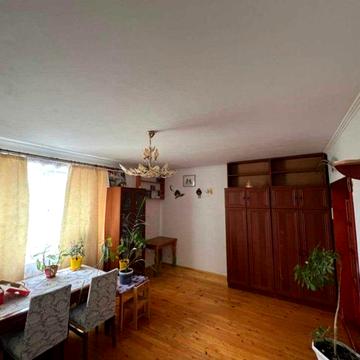 Продам трьохкімнатну квартиру