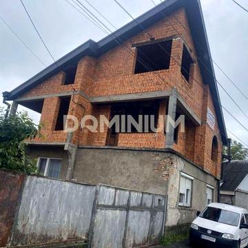 Продається будинок у м. Хуст вул. Жайворонкова