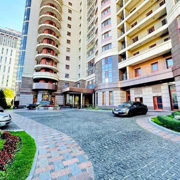 Тараса Шевченка бульв., 27-Б