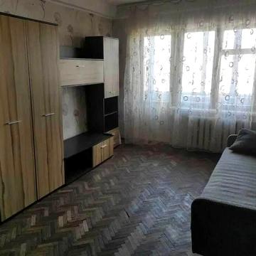 Миропільська вул., 17